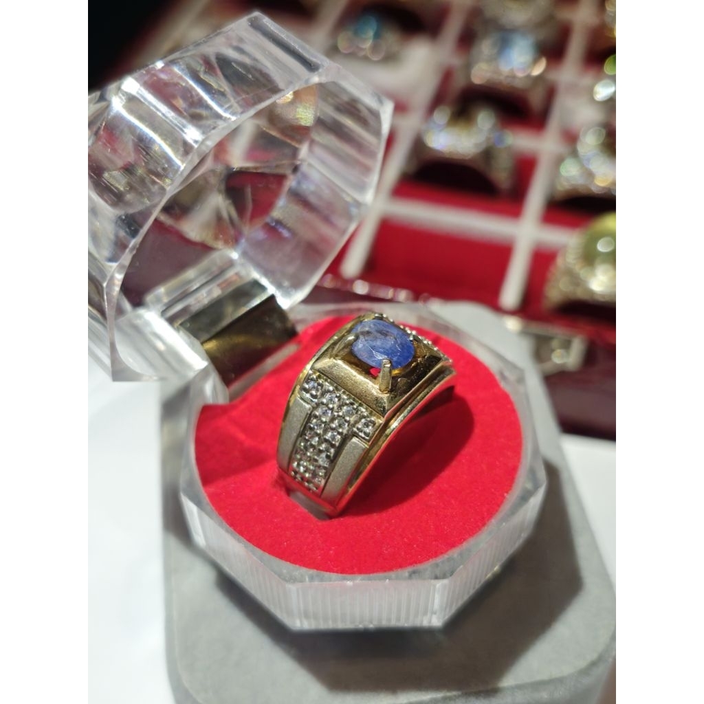 NATURAL BLUE SAPPHIRE