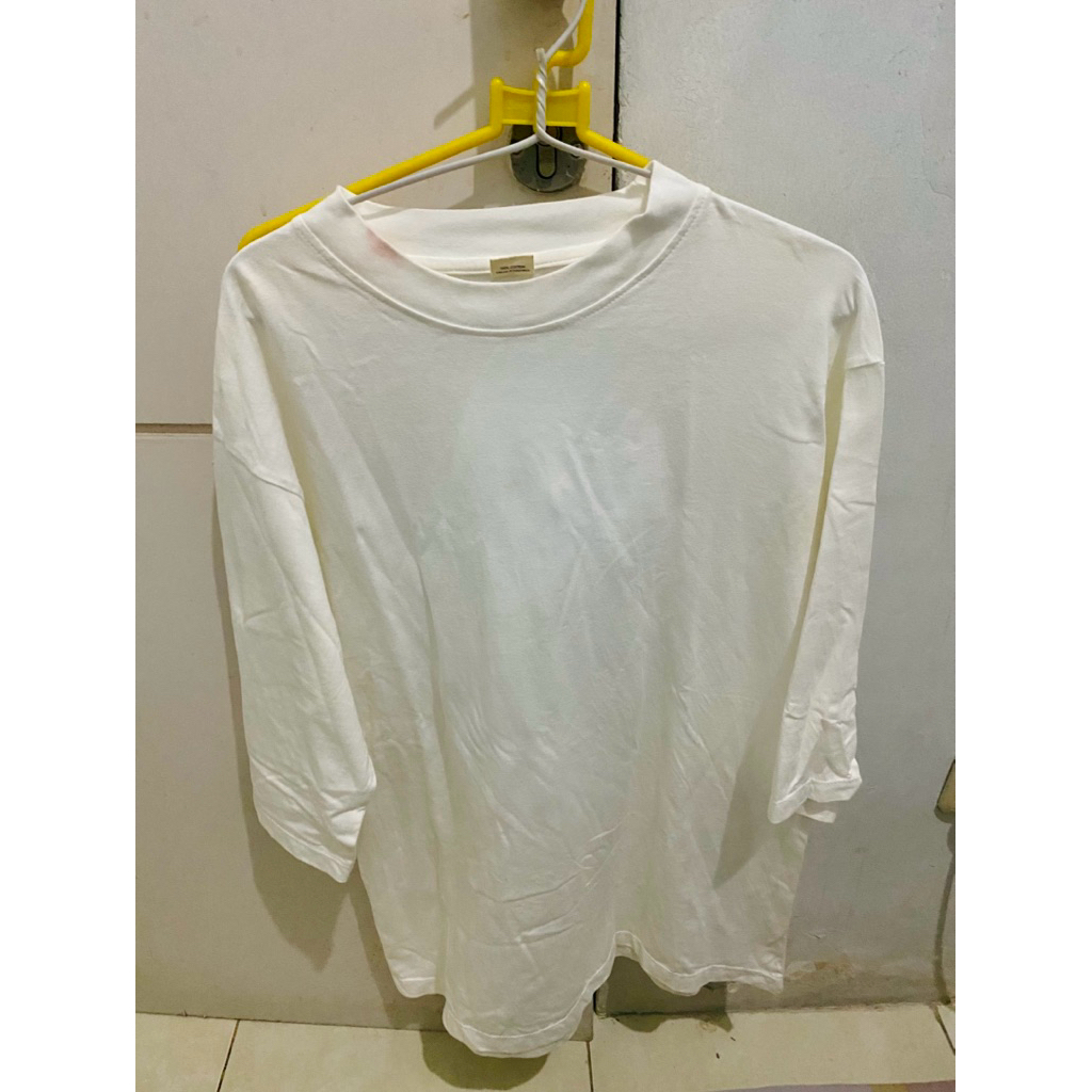 kaos oversize size putih tulang