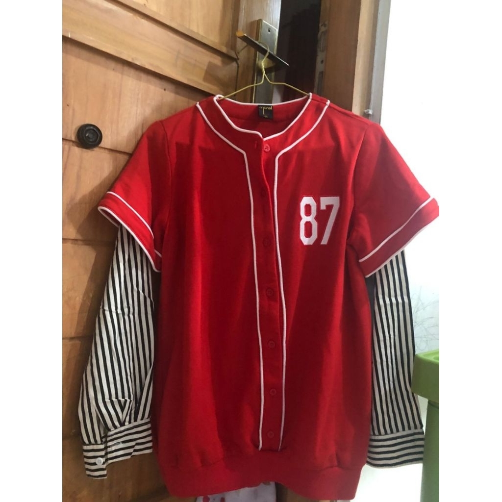 PL atasan monel merah