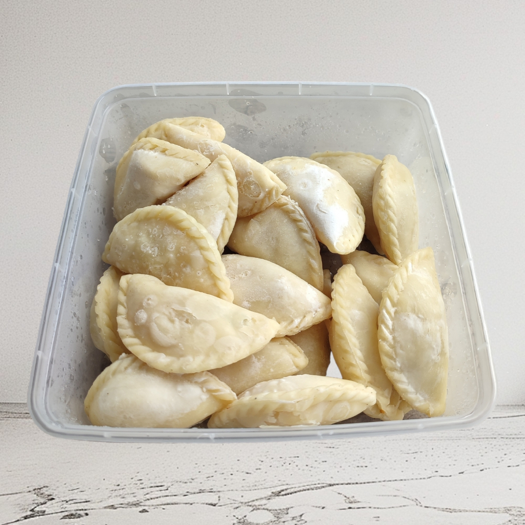 

Risol & Pastel Mini | Lumer di Mulut, Crispy di Luar | Siap Goreng 5 Menit