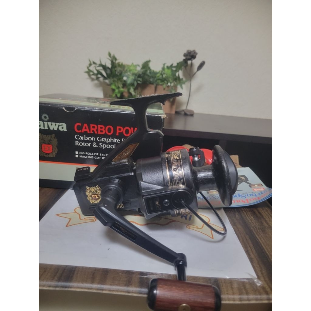 reel spinning daiwa carbo power ex-9000 (d-57)