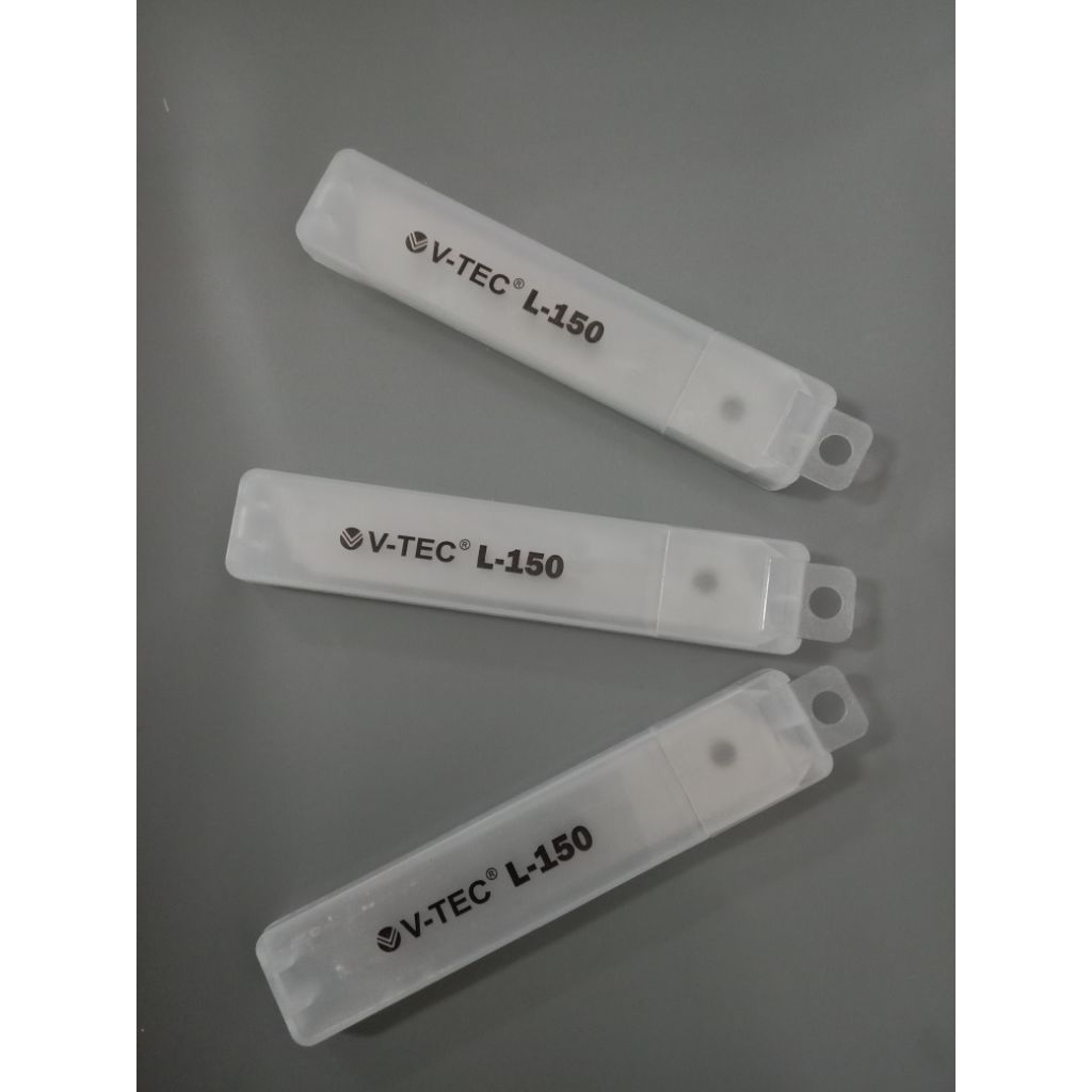 

V - Tec Isi Cutter L-150 | Pisau Cutter Reffil