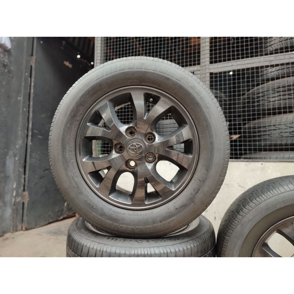 Velg Original Toyota Innova V Ring 15