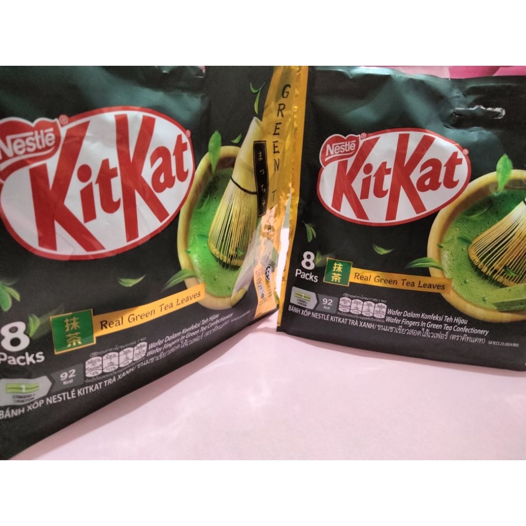 

KitKat Green Tea Jepang - Wafer Cokelat Teh Hijau Isi 8 pcs (8 x 17g)