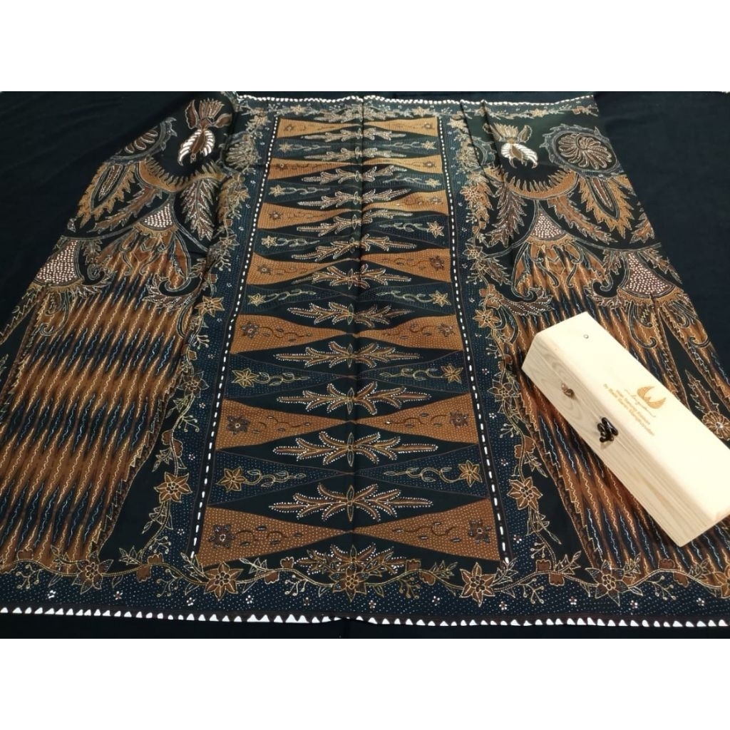 SARUNG BATIK LAR GURDA FULL TULIS