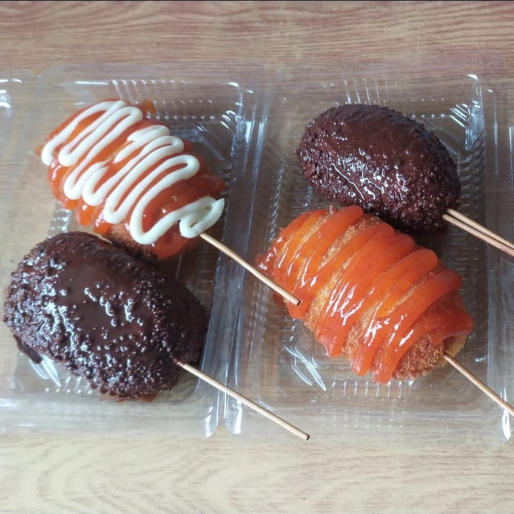 

Corndog Sosis Frozen Medium isi 2 pcs