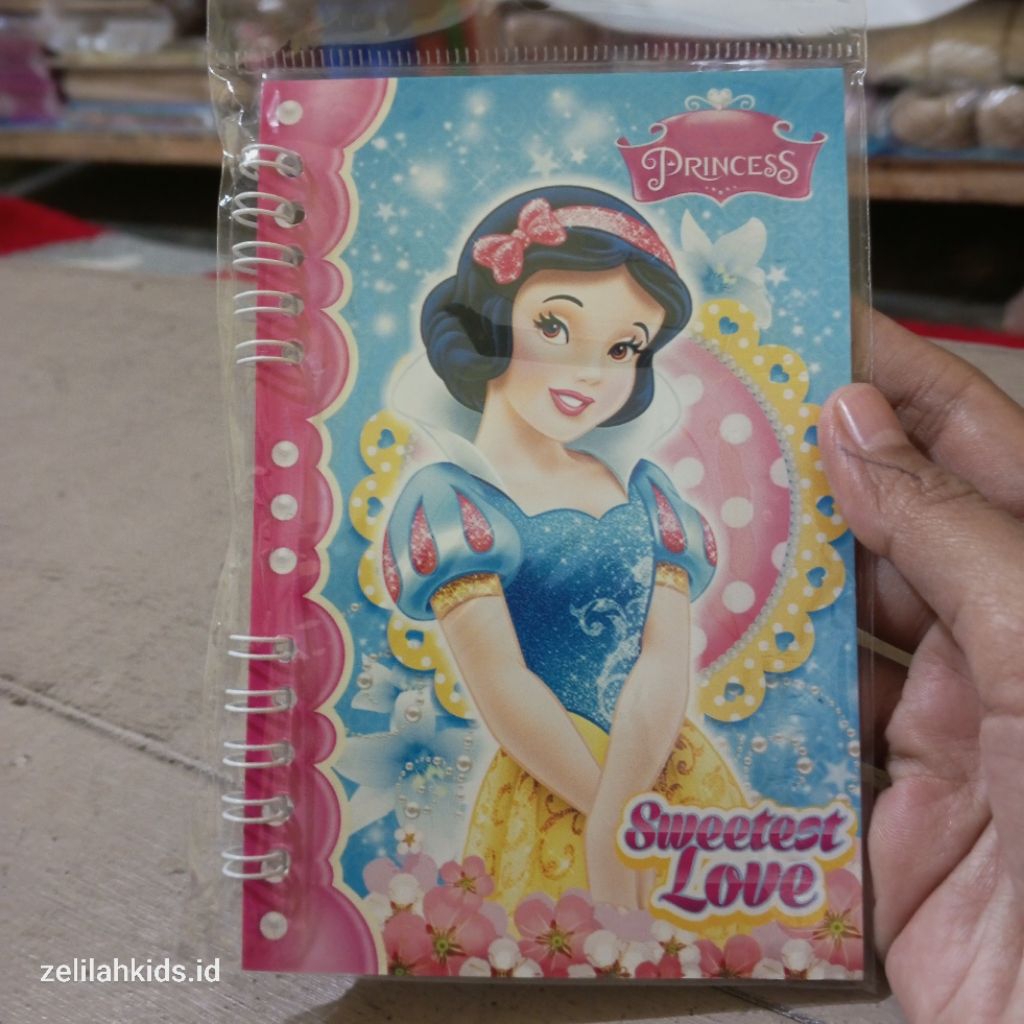 

Buku tulis diary anak perempuan