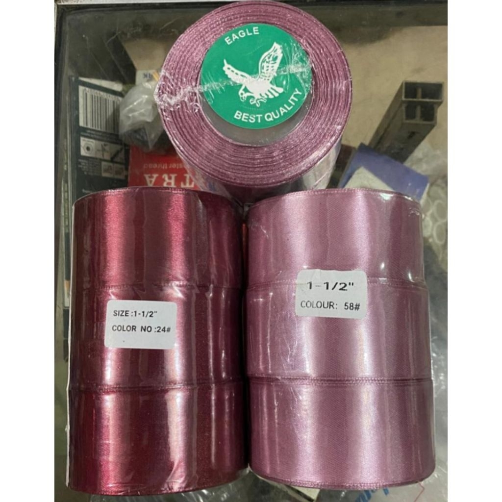 

Pita saten lebar 4 cm (1,5 inch) per slop isi 3 rol / pita satin Eagle 4 cm