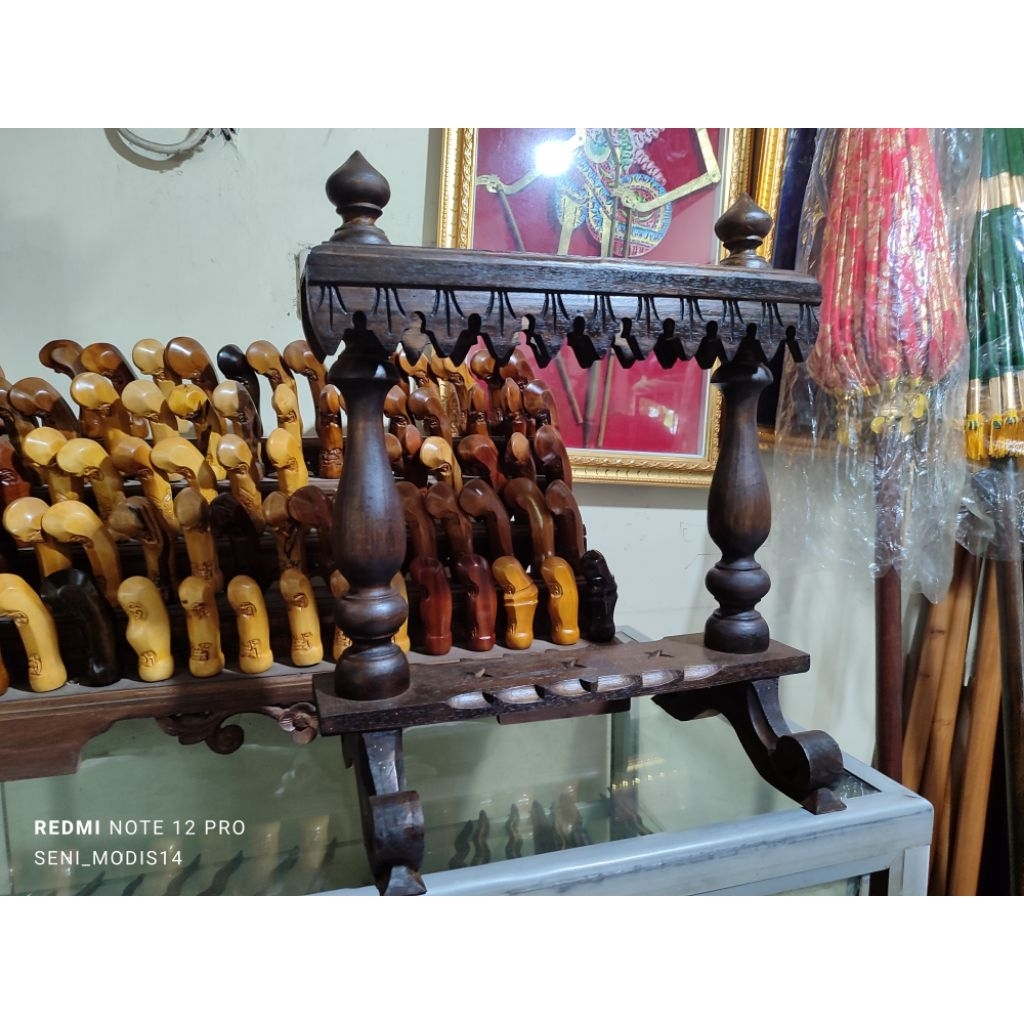 Jagrag Keris/Standing keris/Tempat keris/Standing pusaka kejawen