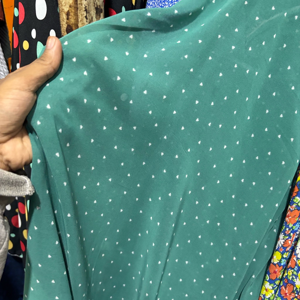 Kain Ceruty Babydol Polkadot Love – Tekstur Lembut, Jatuh & Adem, Cocok Gamis Hijab mpk