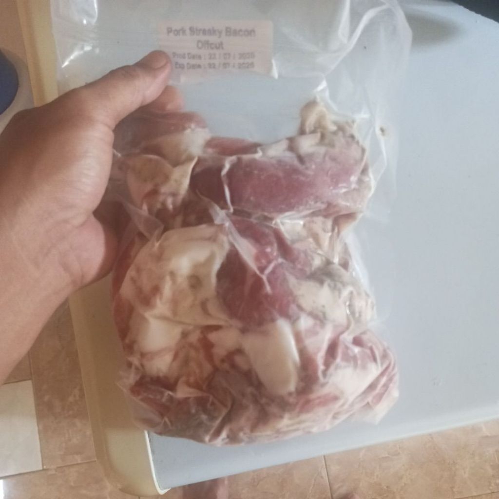 

Bacon Babi (off cut) langsung dari pabrik