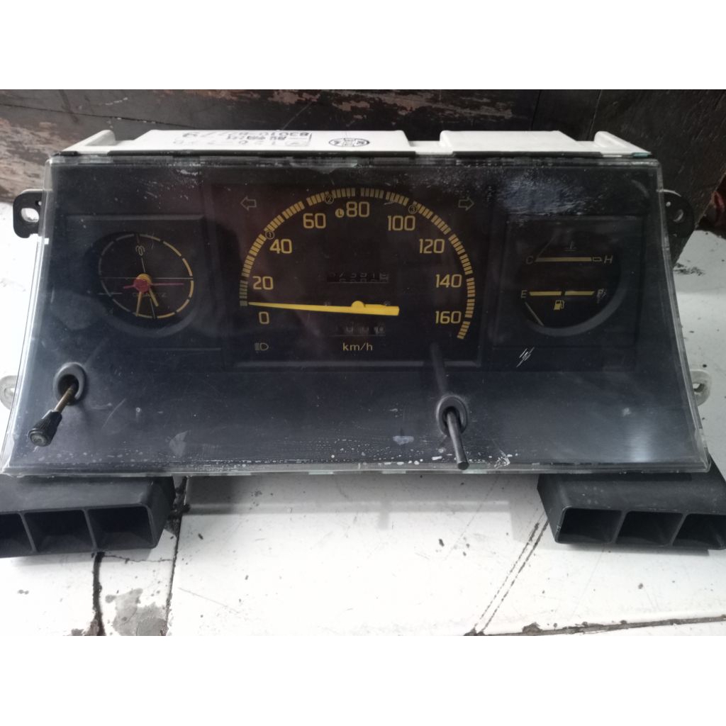 speedometer Daihatsu charade G11 1984