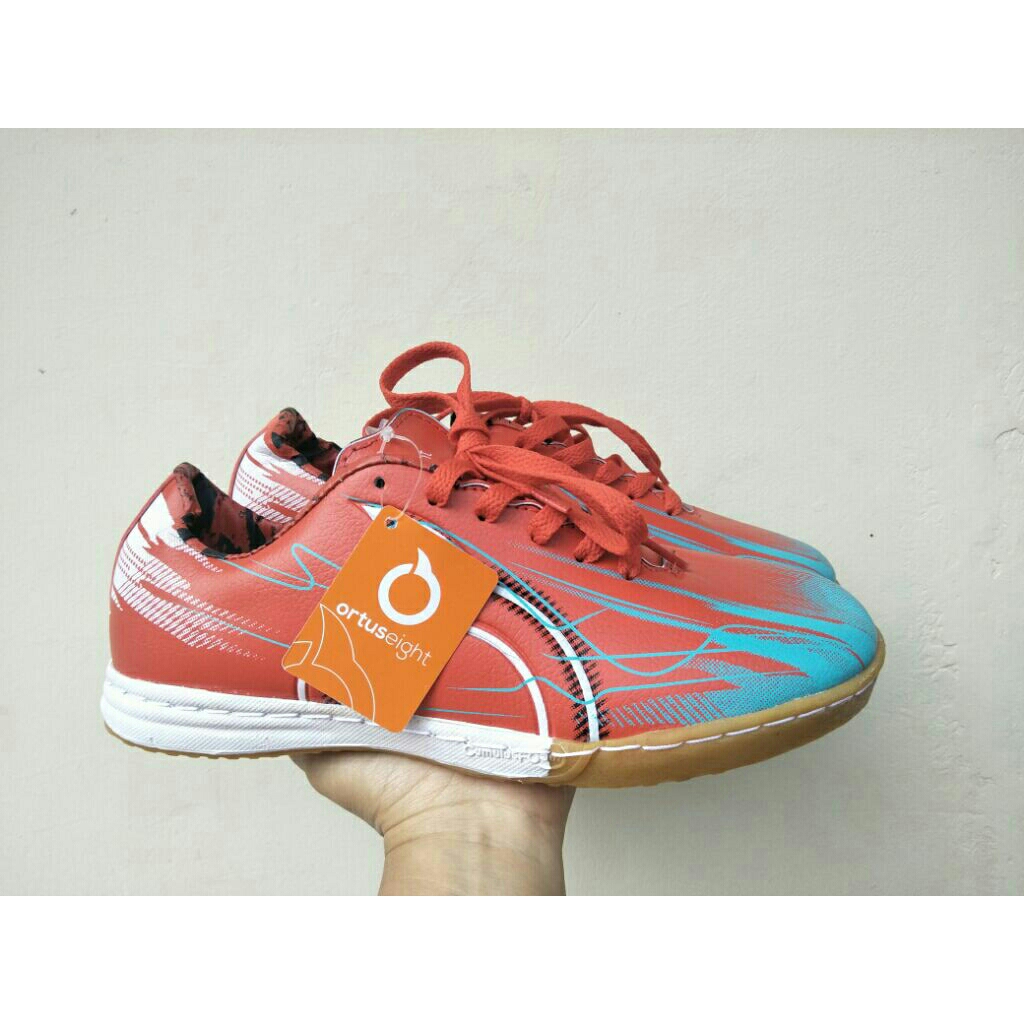 Sepatu Futsal Ortuseight size 39-43 Free Kaus kaki