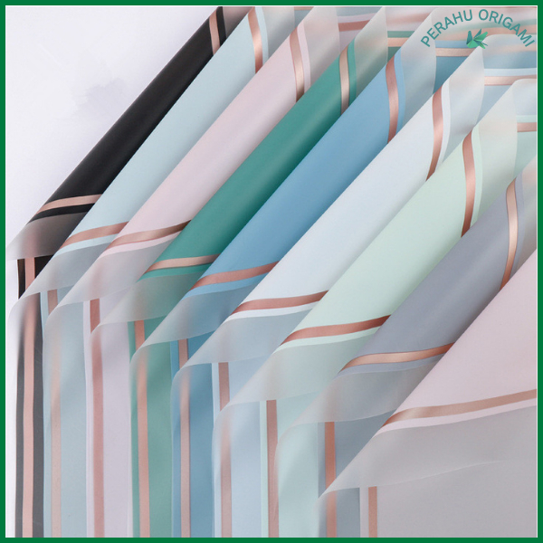 

Kertas bunga cellophane flower wrapping Varian List Gold Frame Transparan Florist Kertas Kado 6013