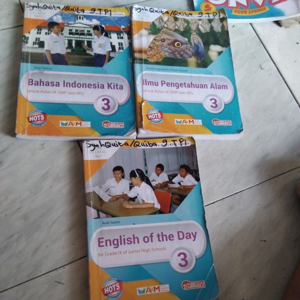 BUKU GLOBAL KELAS 3/9 SMP KURIKULUM MERDEKA  PENERBIT TIGA SERANGKAI BAHASA INDONESIA,ENGLISH,IPA