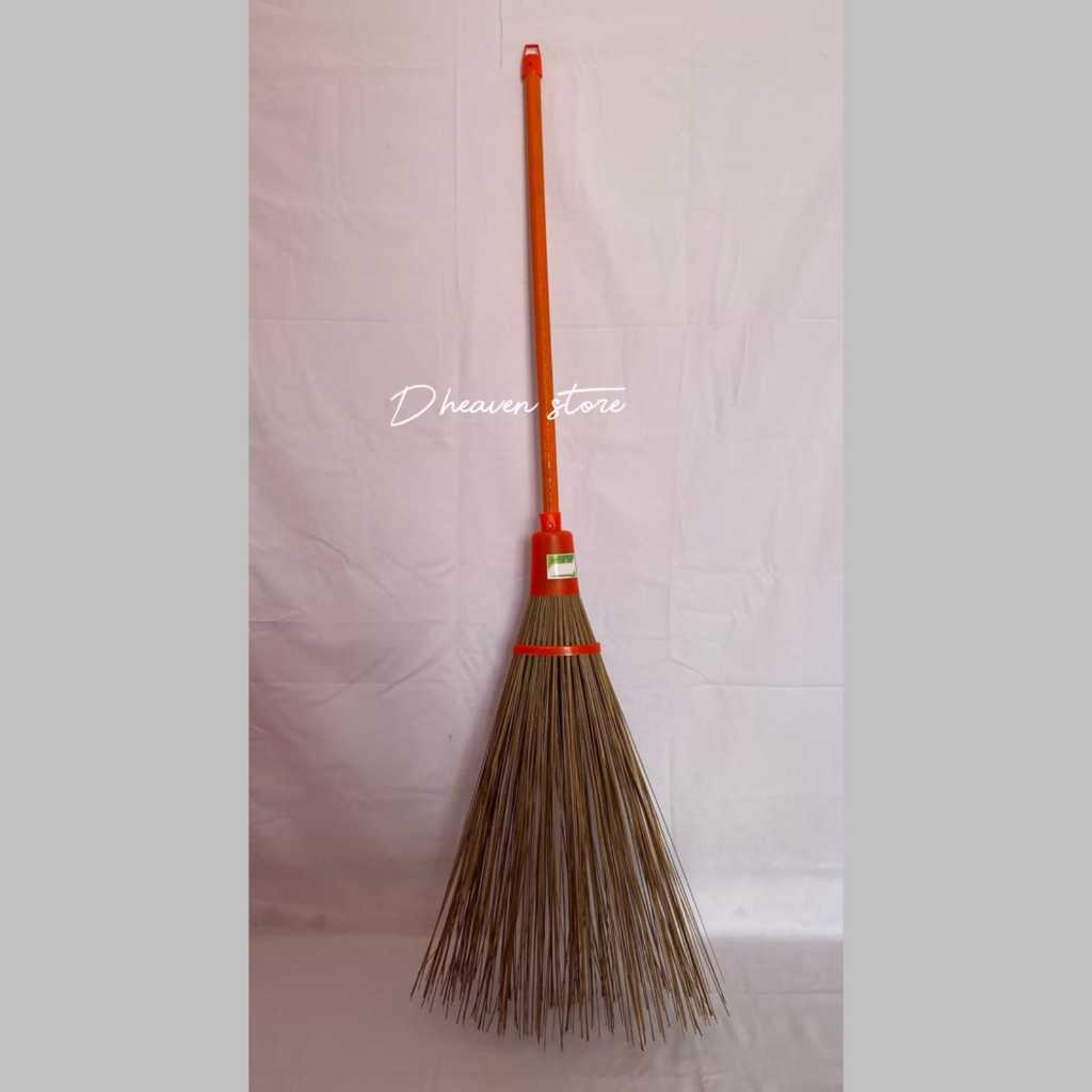 Sapu Taman Murah/Sapu Lidi Gagang Kayu/Sapu Korek Gagang Kayu Murah