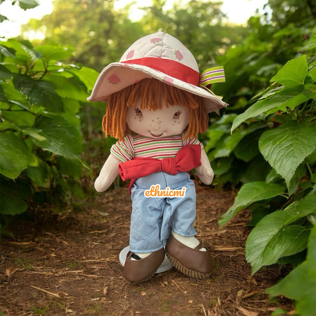 boneka strawberry shortcake