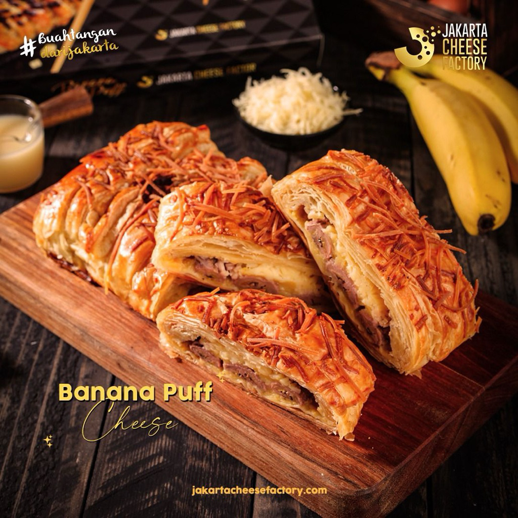 

Banana Puff Cheese By zaid Bake Bakery