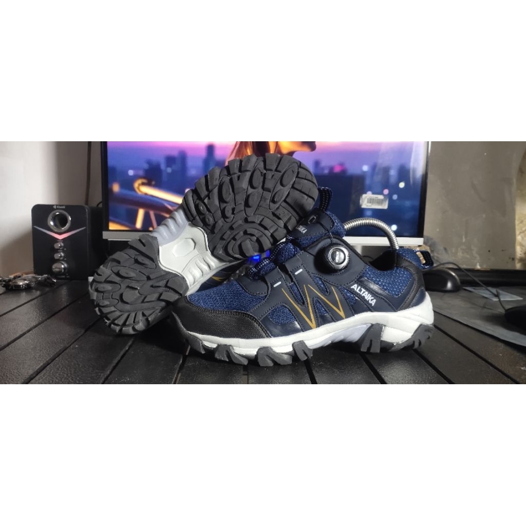 Sepatu Gunung Trail Run NEGO Altaika Size 41 Second Ringan like new boa system