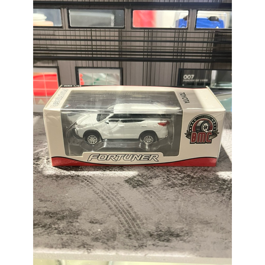 BMC BM Creations TOYOTA FORTUNER White Putih