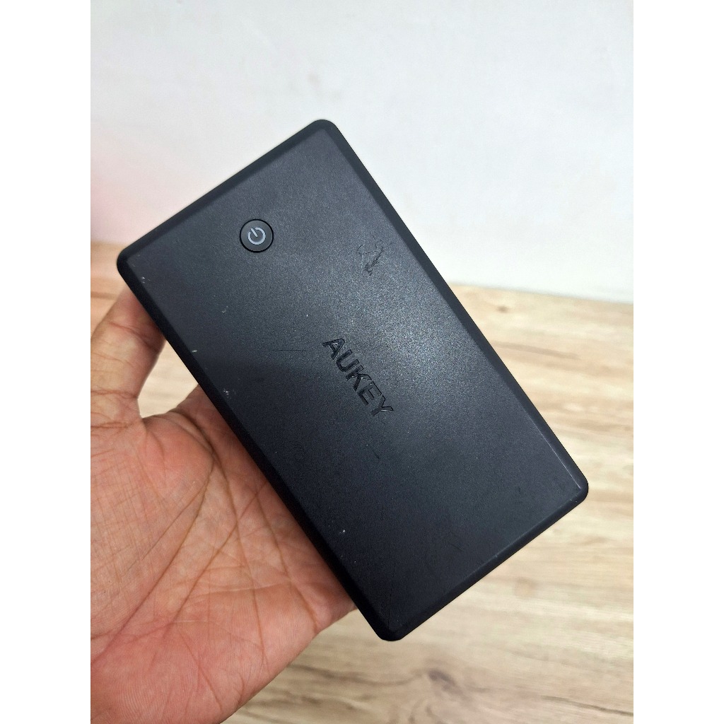 AUKEY POWERBANK 30000 mAh QUICK CHARGE 3.0 PB-T11
