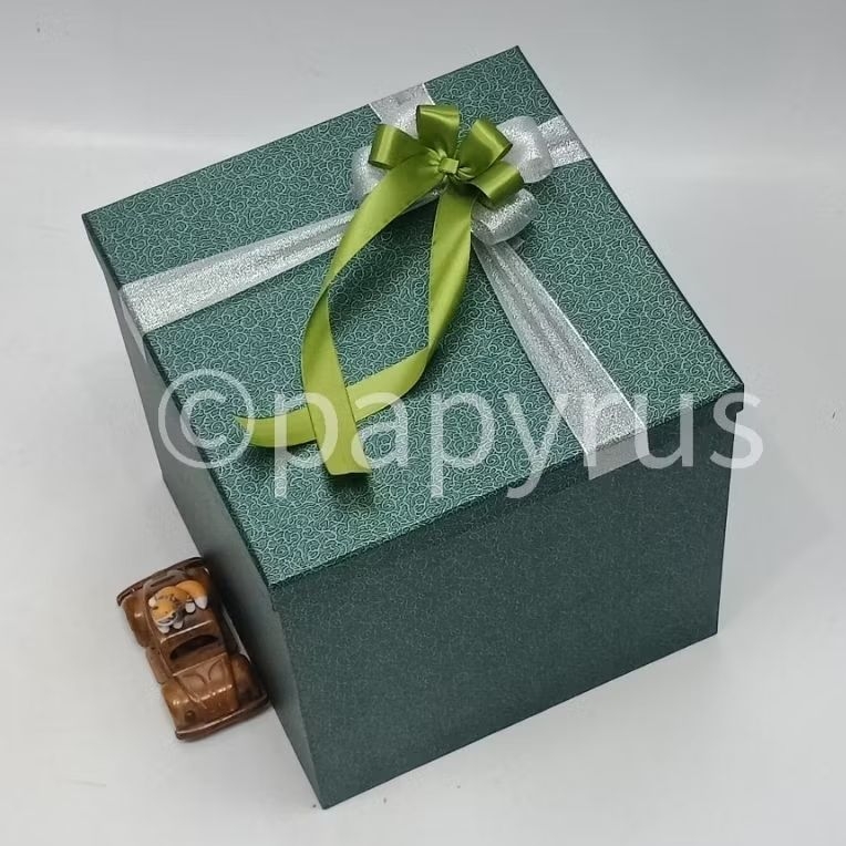 

PAPYRUS 30x30 Tinggi 30cm Kotak Kado Gift Box Hardbox Hampers V2