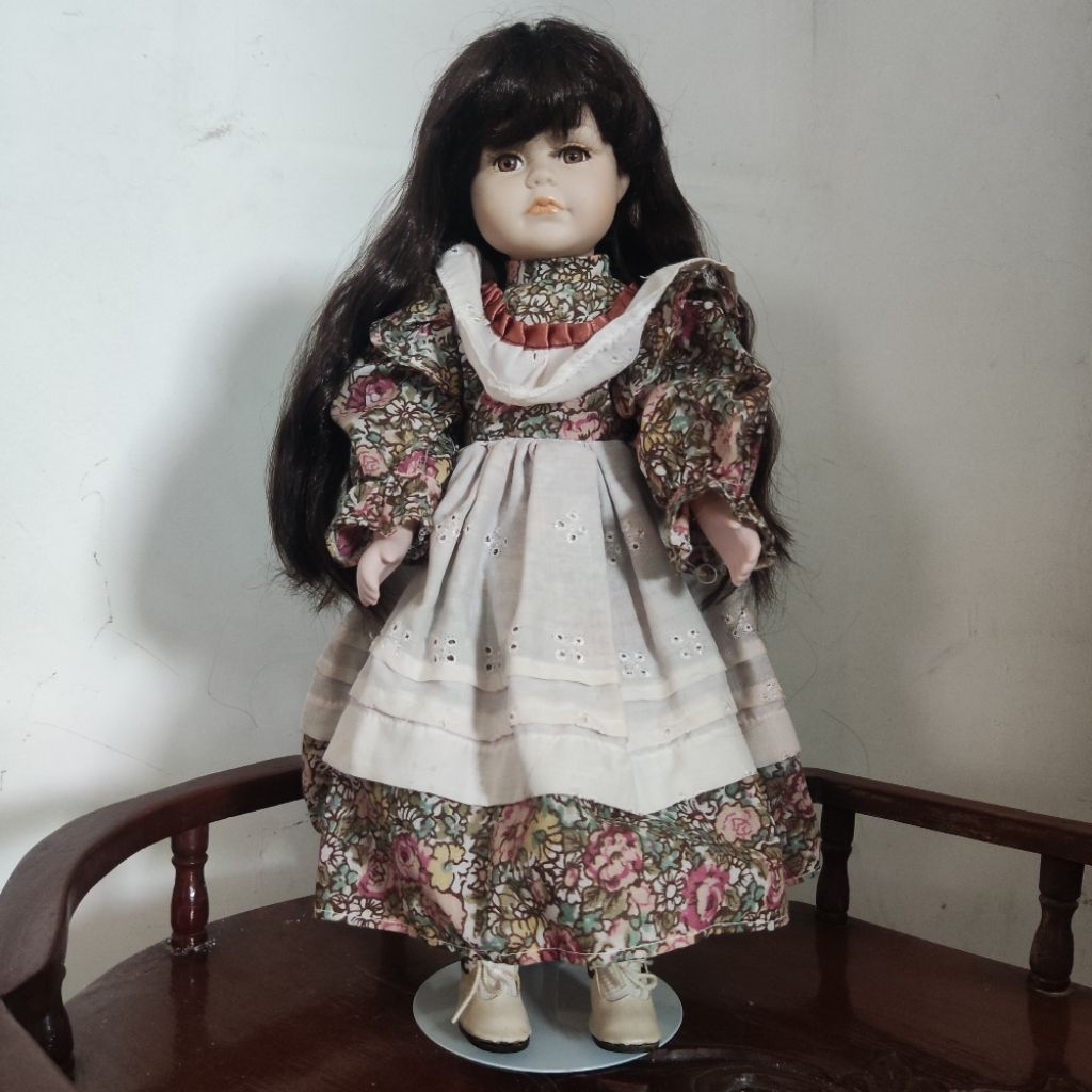 Porcelain Doll Dark Brown Brunette Shabby Dress Boneka Porselen Keramik Vintage