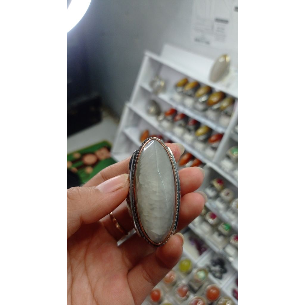 batu pandan hijau dan biru