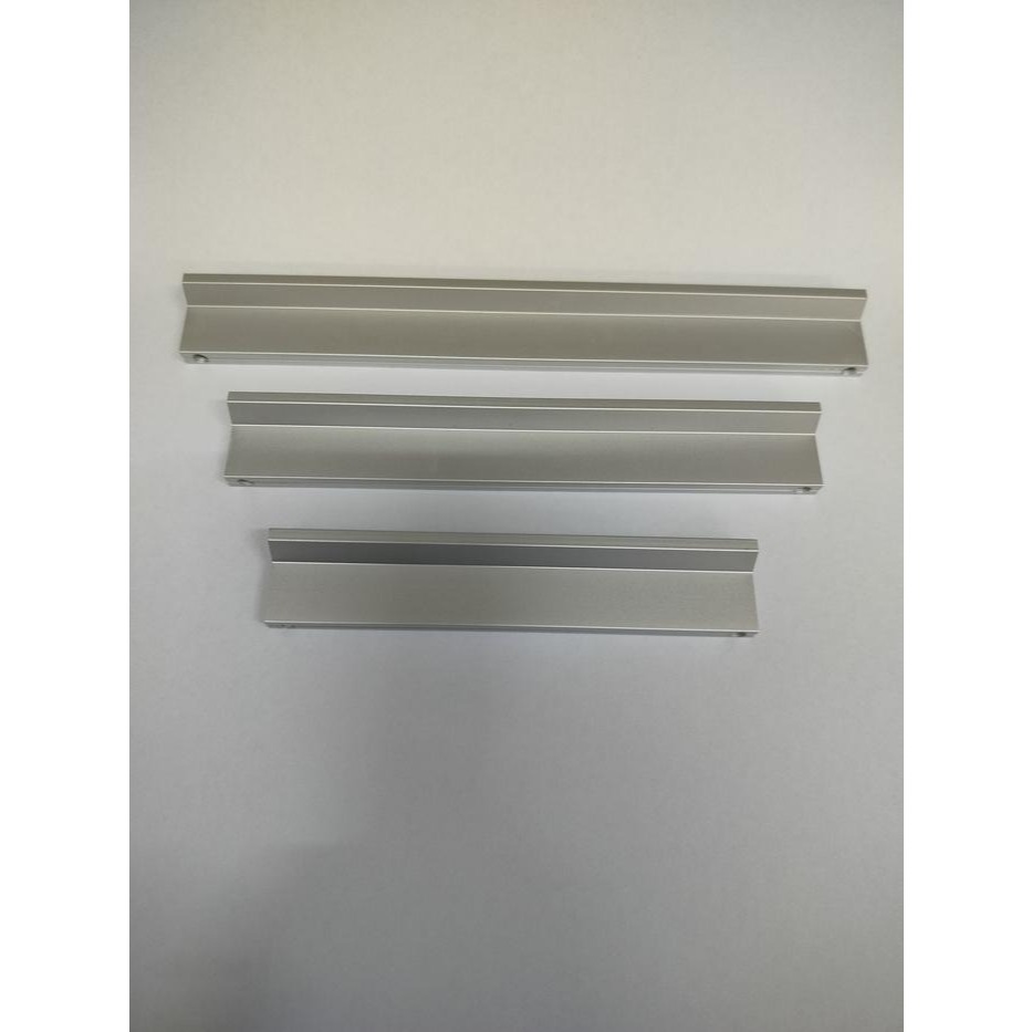 Handle Tarikan Laci atau Lemari // Handle Pintu Lemari Alumunium Silver HS 004 - HS 004