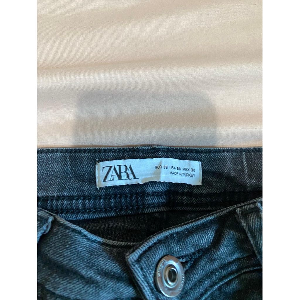 Zara man ripped jeans preloved