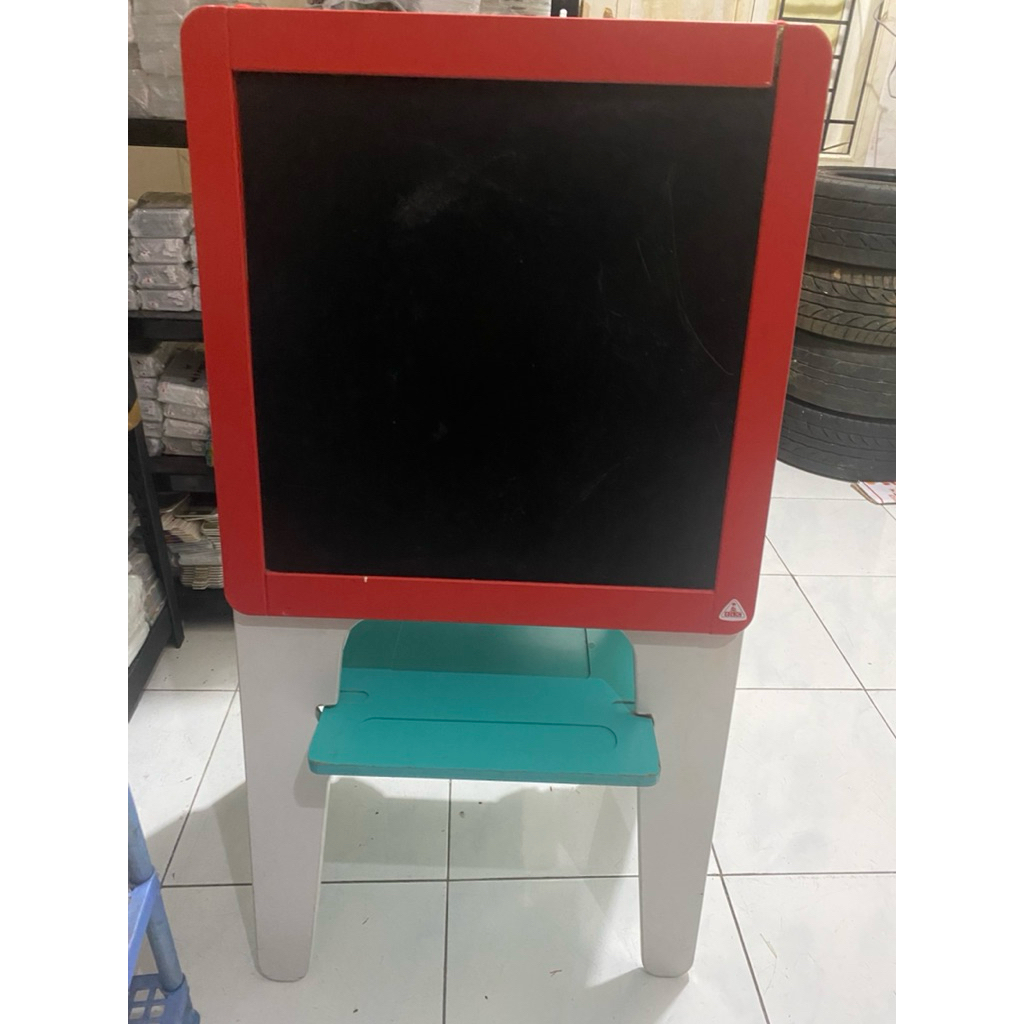 

ELC Extendable Double-Sided Easel - Mainan Edukasi Papan Tulis Anak