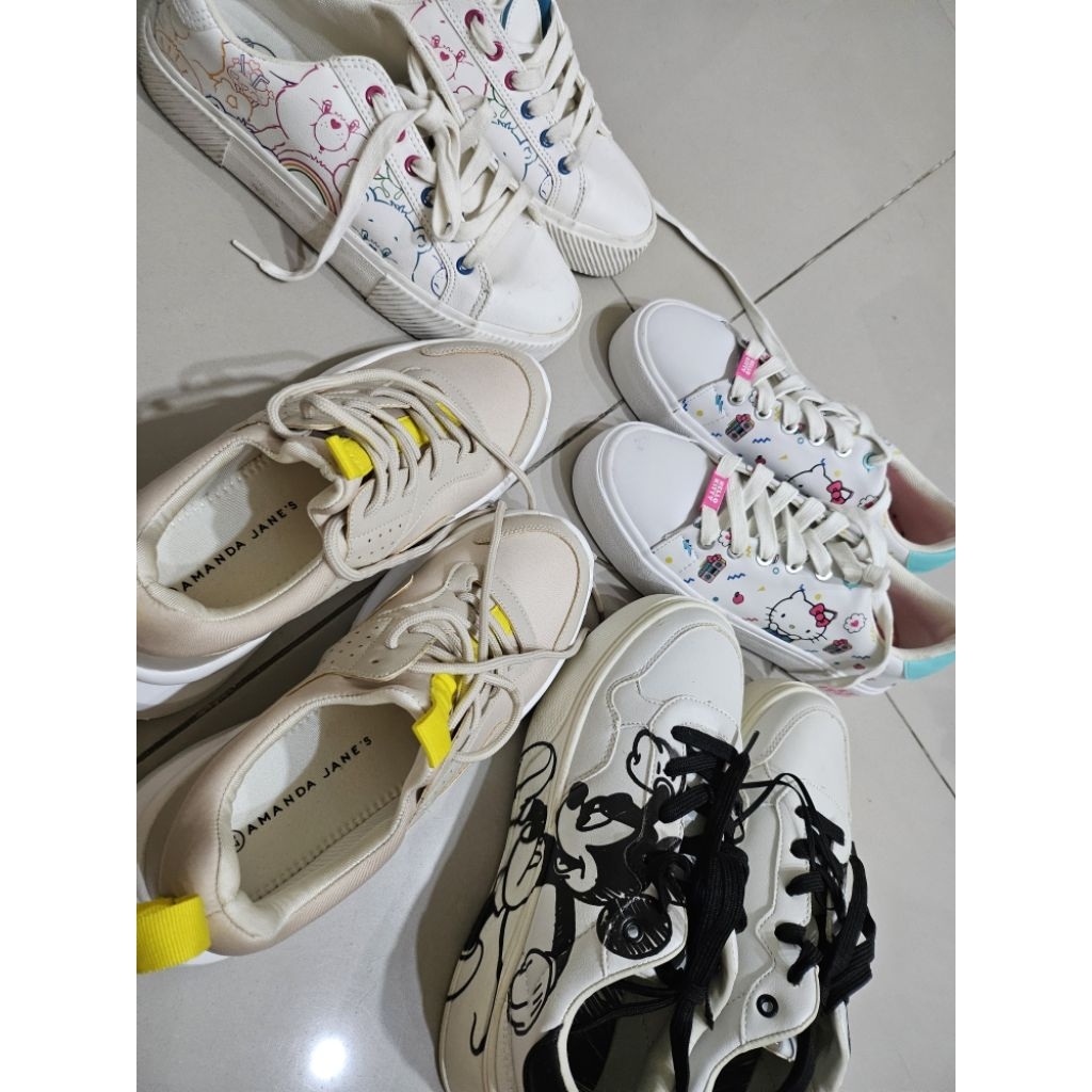 preloved sepatu wanita branded pb bershkaaa zr care bears mickey disney sepatu