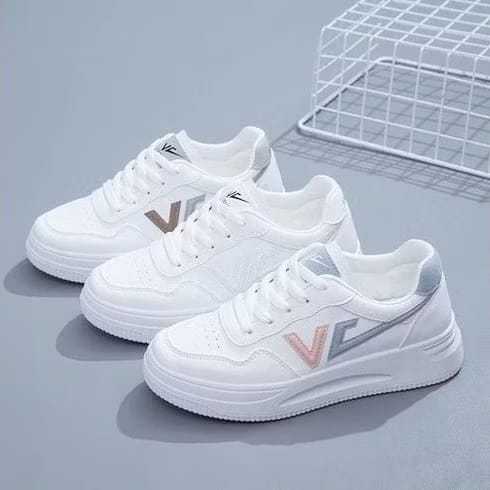 Sepatu Wanita Sneakers Tinggi Sepatu Kets Wanita Sepatu Cewek / Nyaman Dipakai