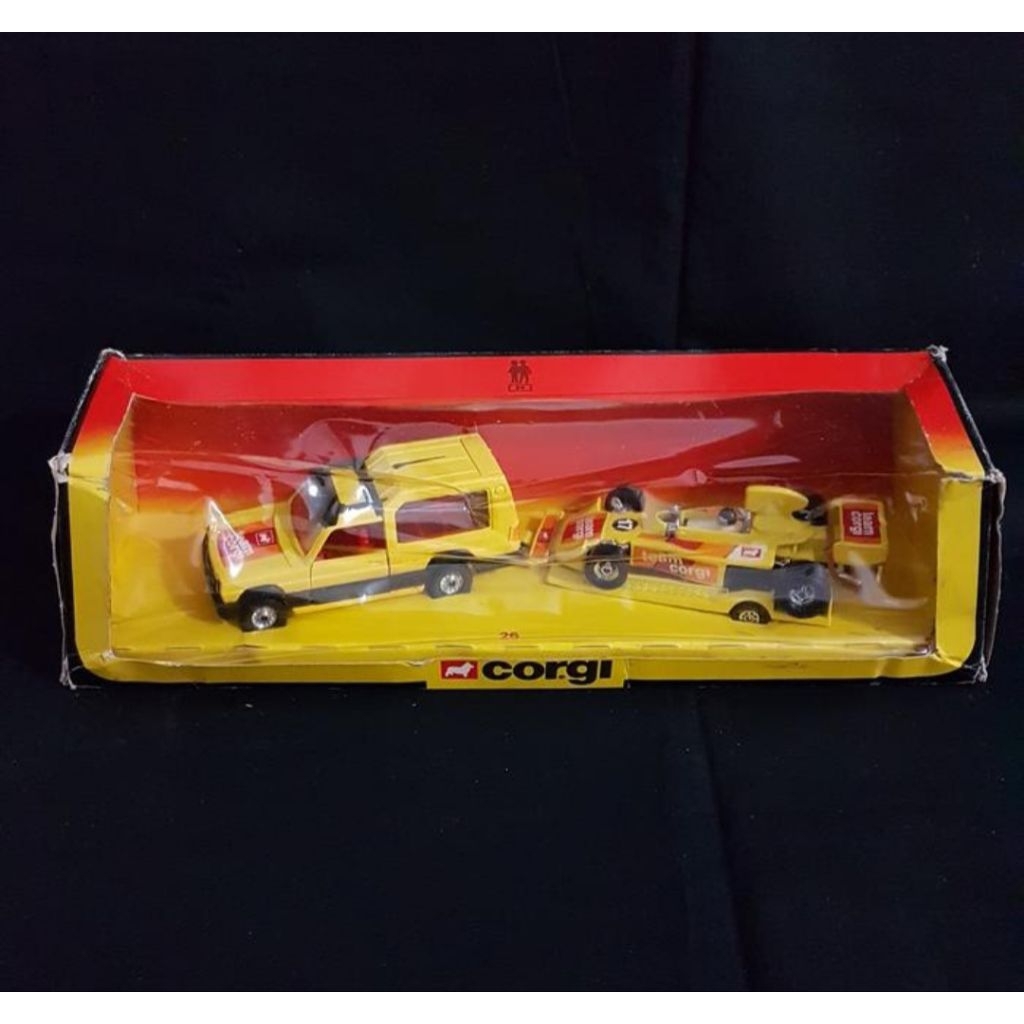CORGI 26 England Jeep N F1 Trailer