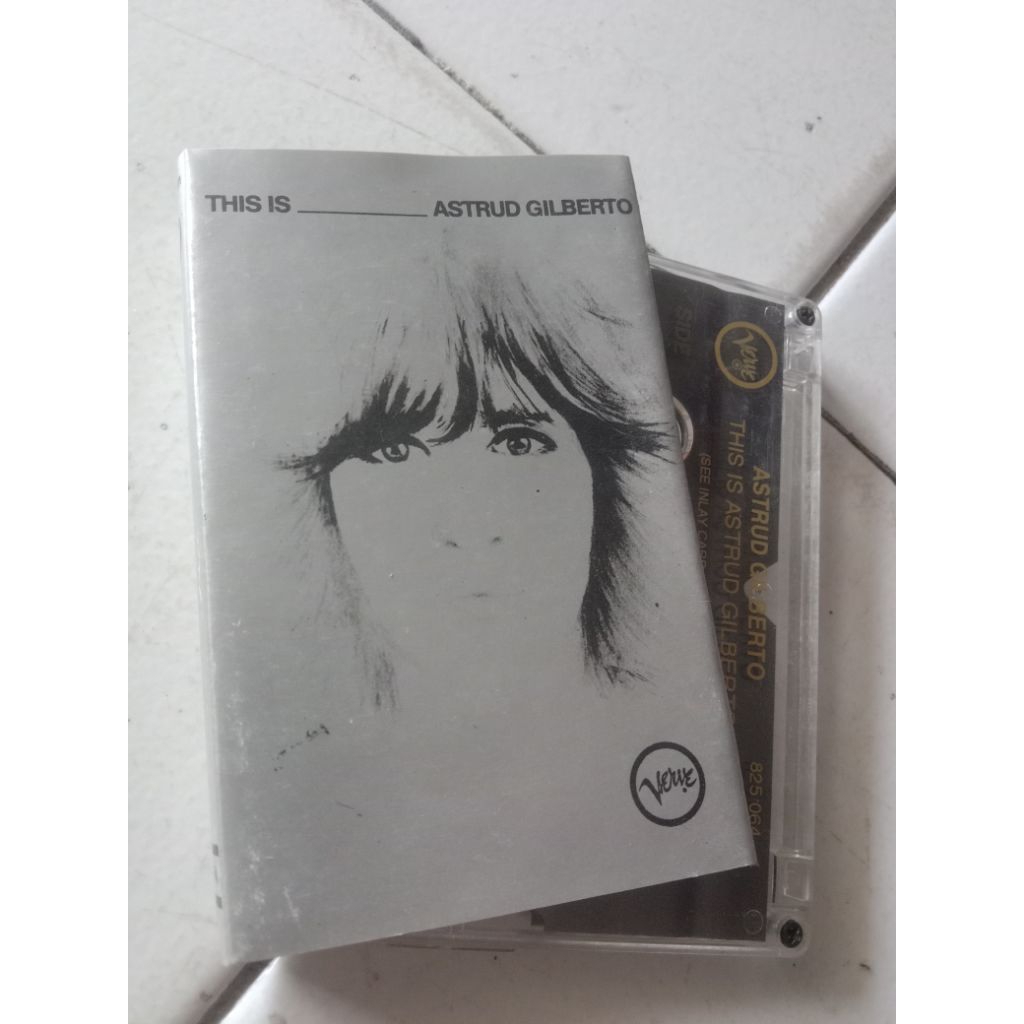 Kaset Pita Astrud Gilberto