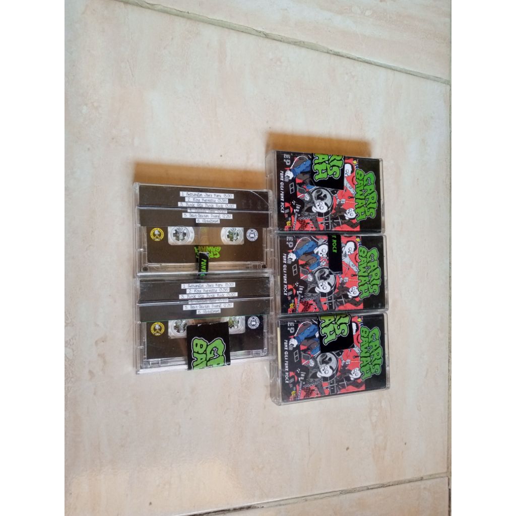 KASET PUNK GARIS BAWAH PUNK GILA PUNK ROCK