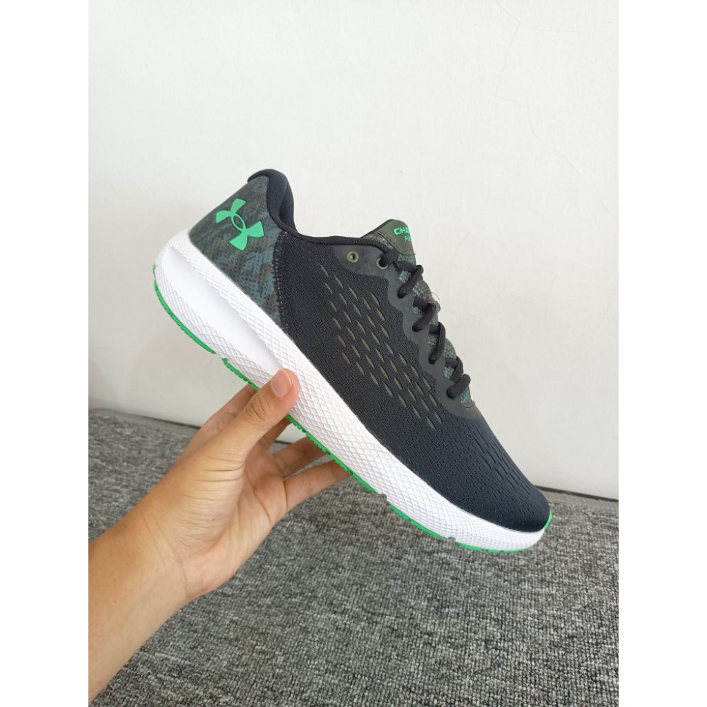 Sepatu Lari UA Charged Pursuit Original (size 44)