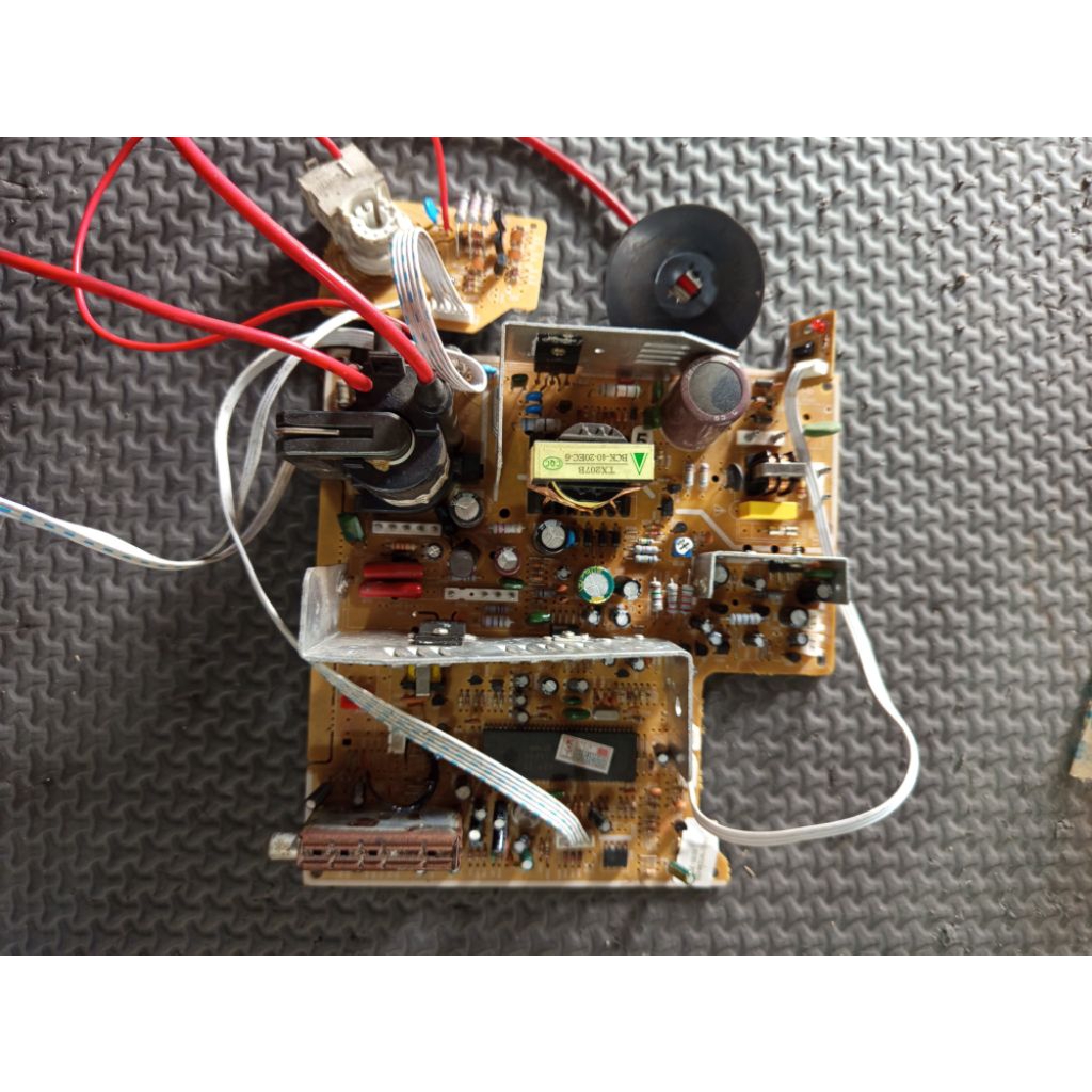 mesin tv China 14 21inch bekas belum dicek