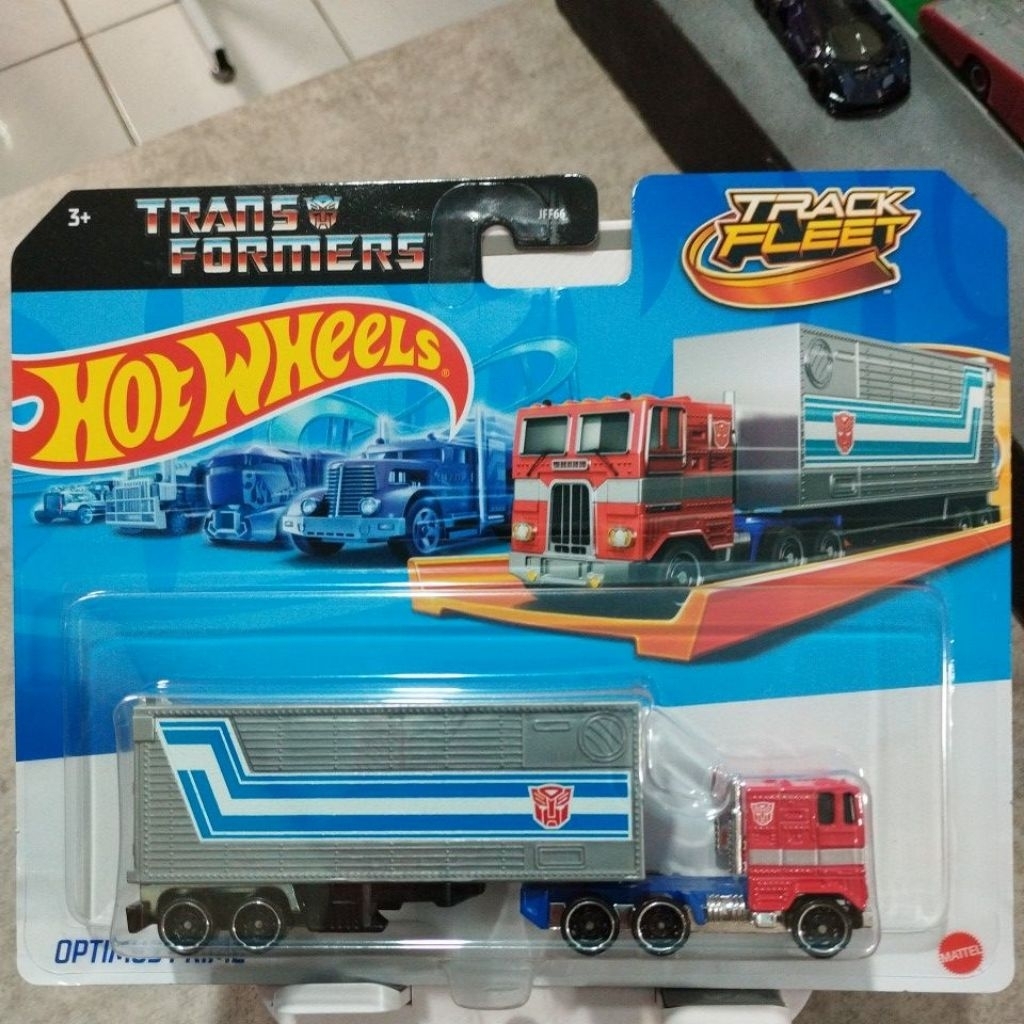 hotwheels OPTIMUS PRIME