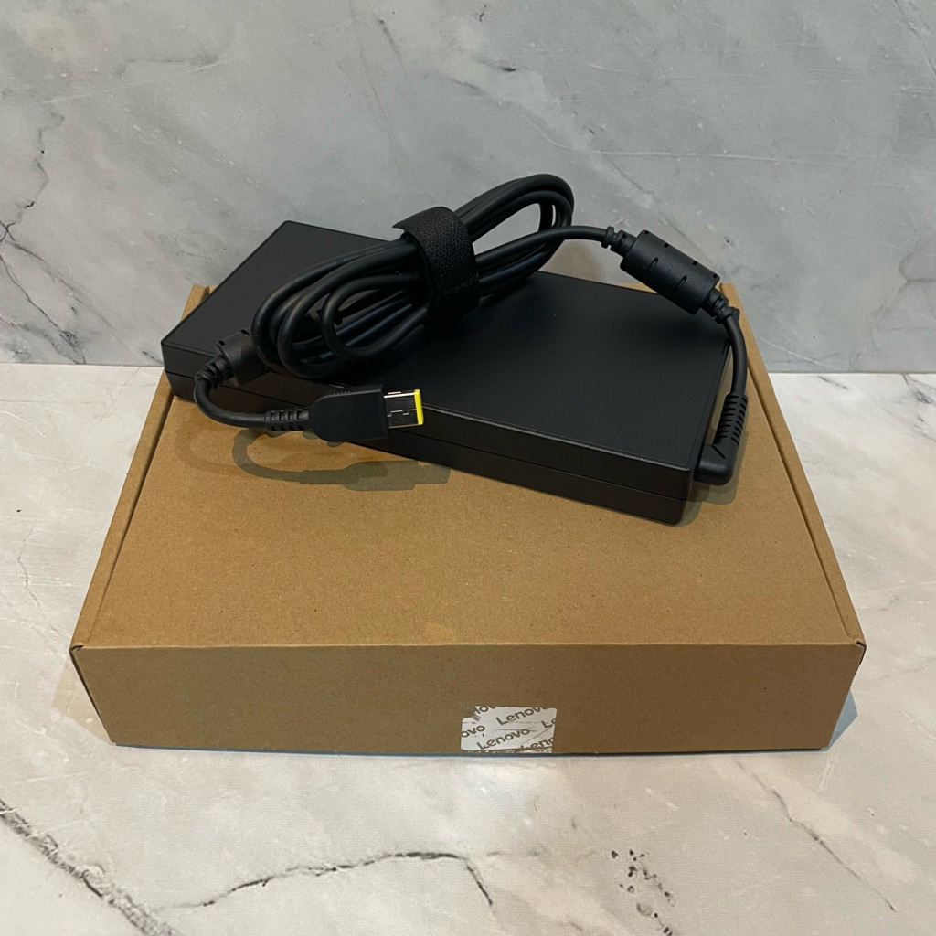 Adaptor Charger Lenovoo Legion 7 Gaming 20V 15A 300W
