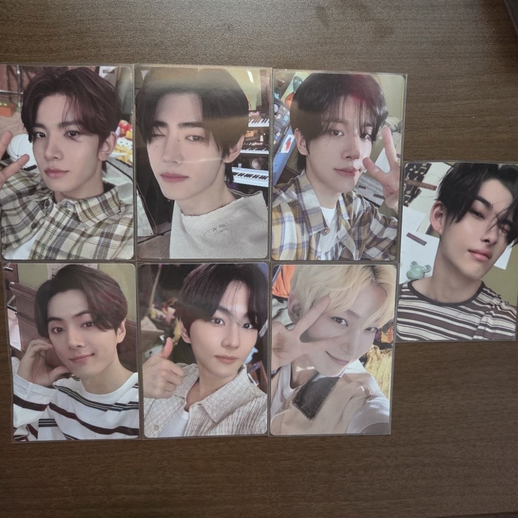 PHOTOCARD PC ENHYPEN LIGHT ROCK EN ROLL MPC MEMBERSHIP EXCLUSIVE — ENHYPEN OFFICIAL