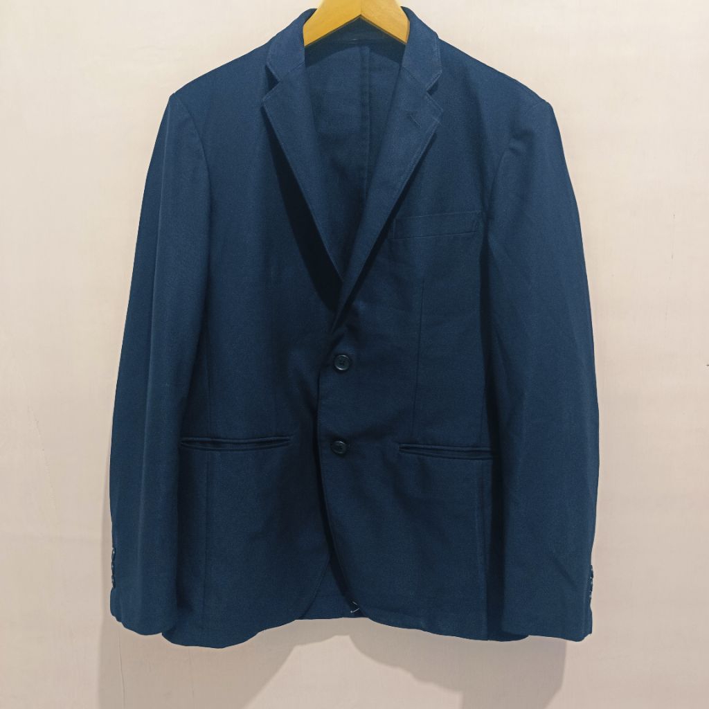 blazer uniqlo preloved