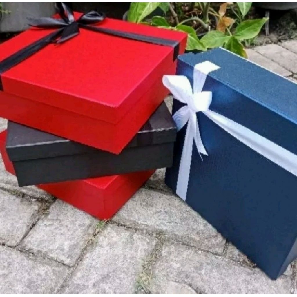 

Box Kado /kotak kado /kotak hampers / Hardbox 20x20x8cm