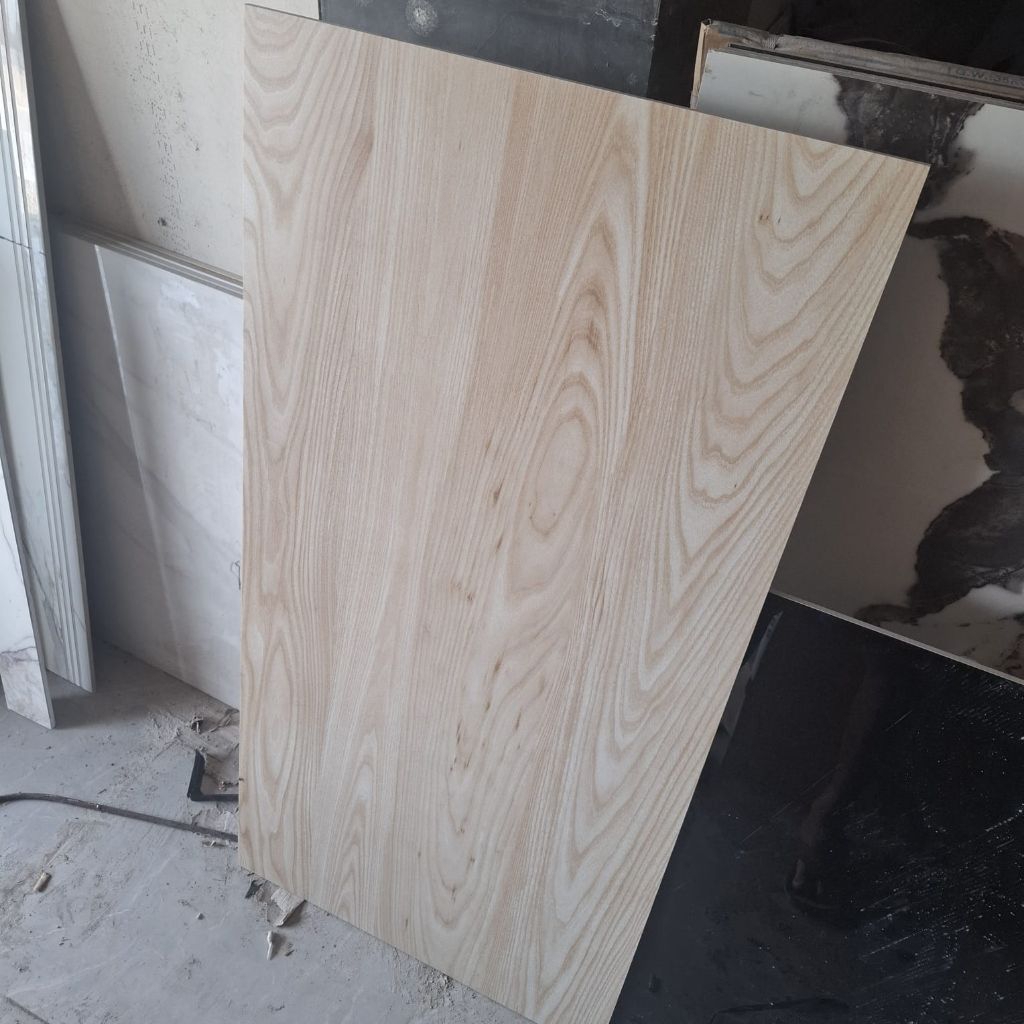 Granit Lantai/dinding 60x120 Motif kayu