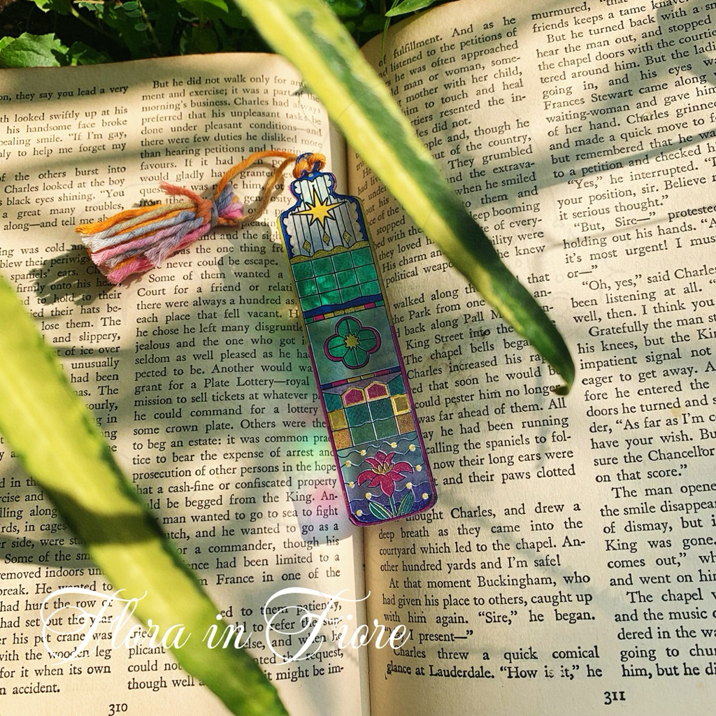

Flora in Fiore • luxury bookmark acrylic | batas buku stained window floral