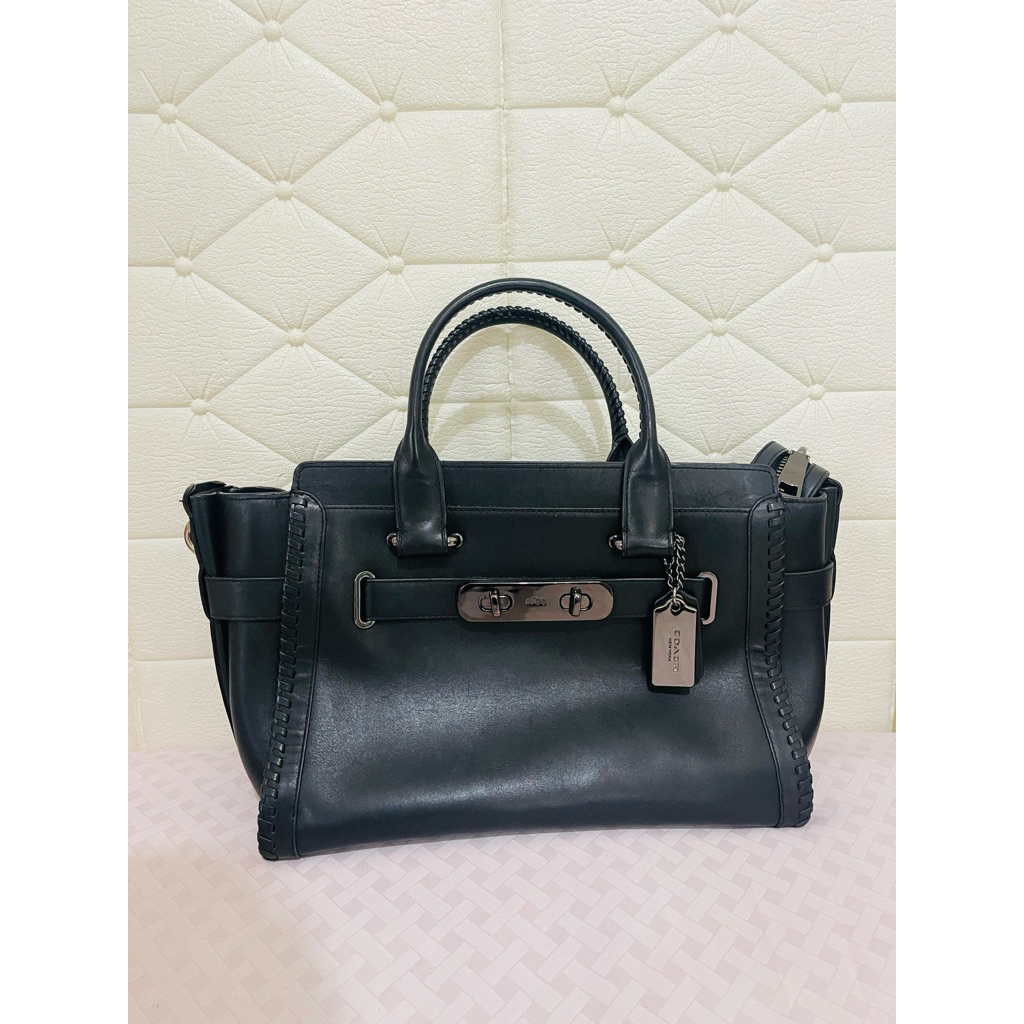 PRELOVED ORI COACH SWAGGER