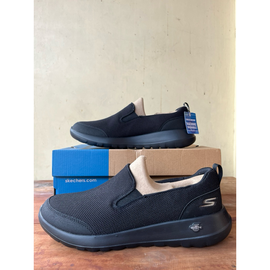 SEPATU PRIA SKECHERS GO WALK MAX CLINCHED 216010/BBK