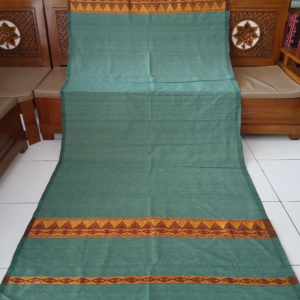 Tenun Lurik Hujan Gerimis Dan Tumpal Terbaru