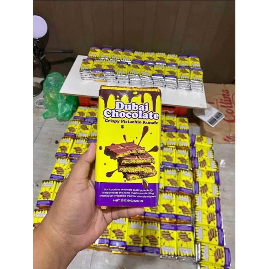 

DESSERT COKLAT DUBAI PISTACHIO KUNAFE BERAT 270GRAM CHOCOLATE CRISPY COKELAT VIRAL/COKLAT DUBAI ASLI!!