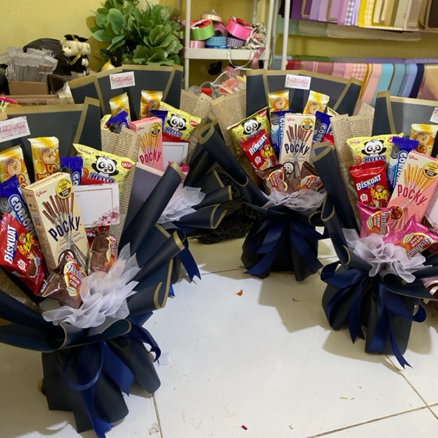 

Buket Snack siap kirim [free packing] bouquet bucket medium murah wisuda/birthday/graduation